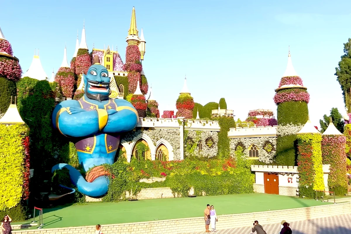 Dubai City Tour with Burj Khalifa & Miracle Garden - Image 4