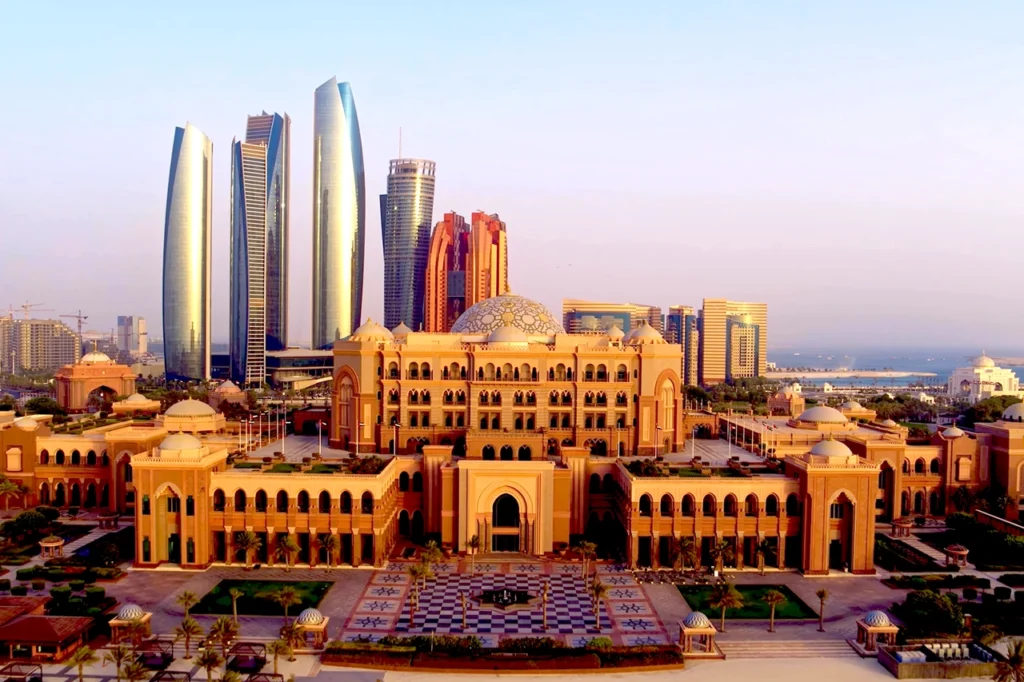 Abu Dhabi Unveiled: A Detailed Guide to Exploring the Capital’s Top Attractions