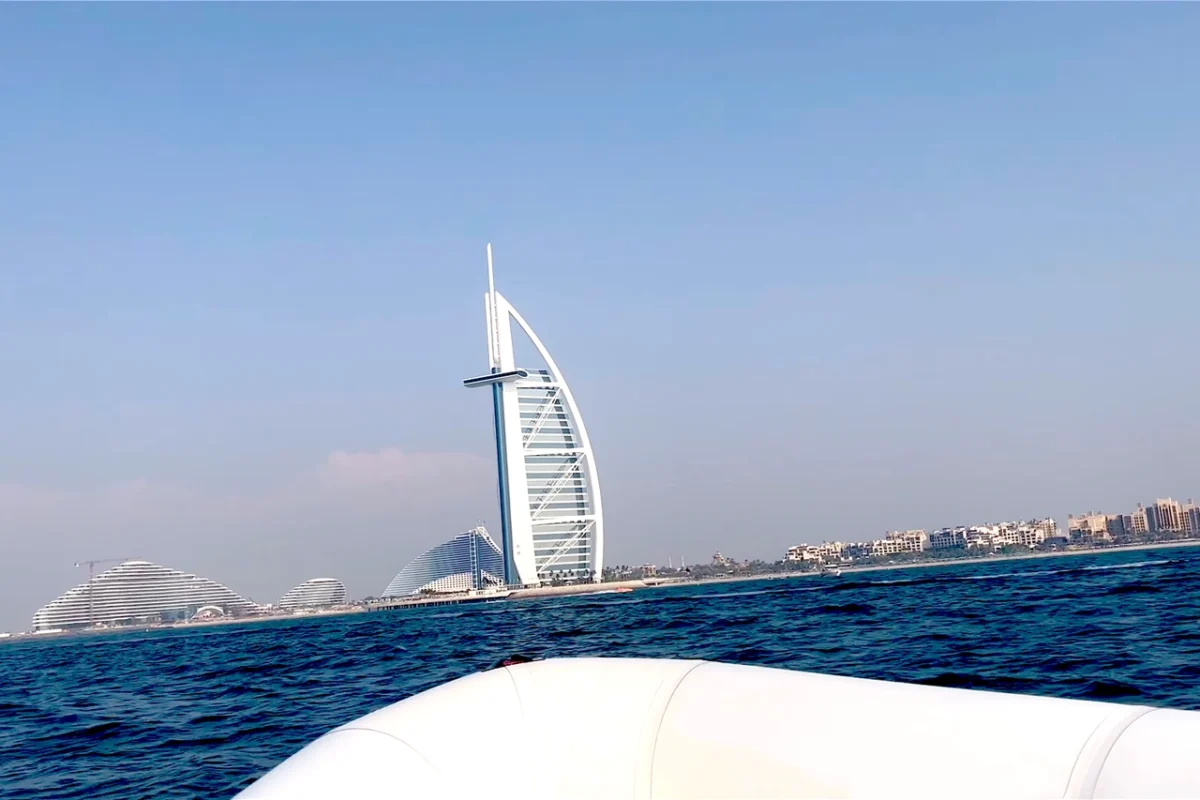 speedboat site seeing wondersgate tourism