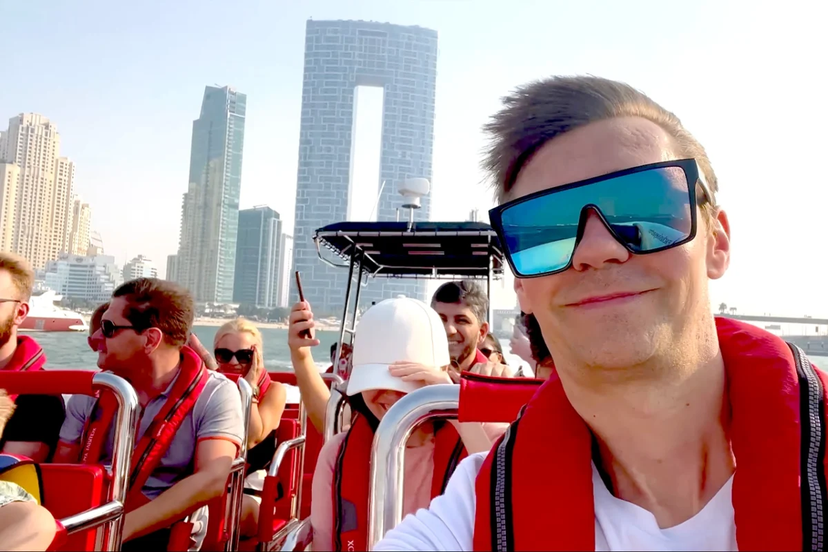 speedboat site seeing wondersgate tourism