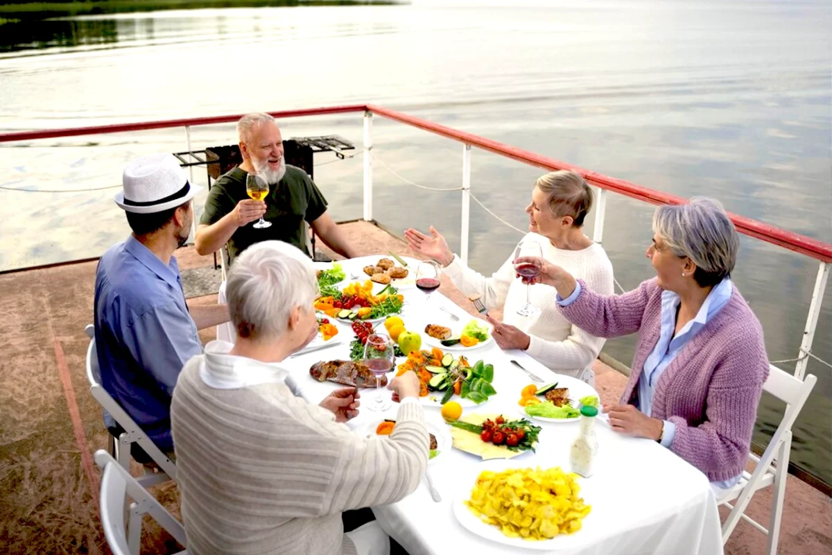 yacht tour with lunch (Marina) wondersgate tourism4