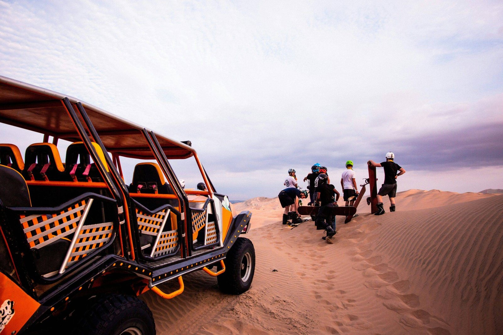 Polaris buggy tour in the Dubai desert