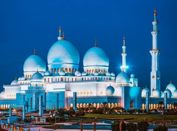 Abu Dhabi Half Day City Tour – Private 4×4