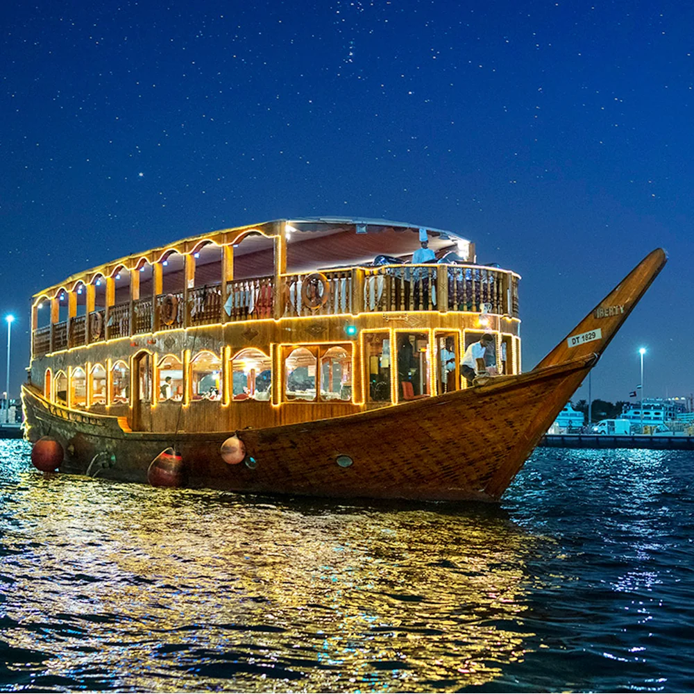 Dhow Cruise Dinner – Dubai Creek