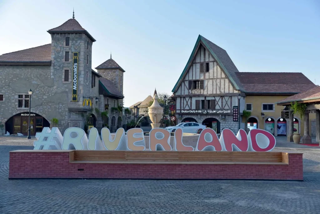 Dubai Parks and Resorts – 1 Day 2 Parks